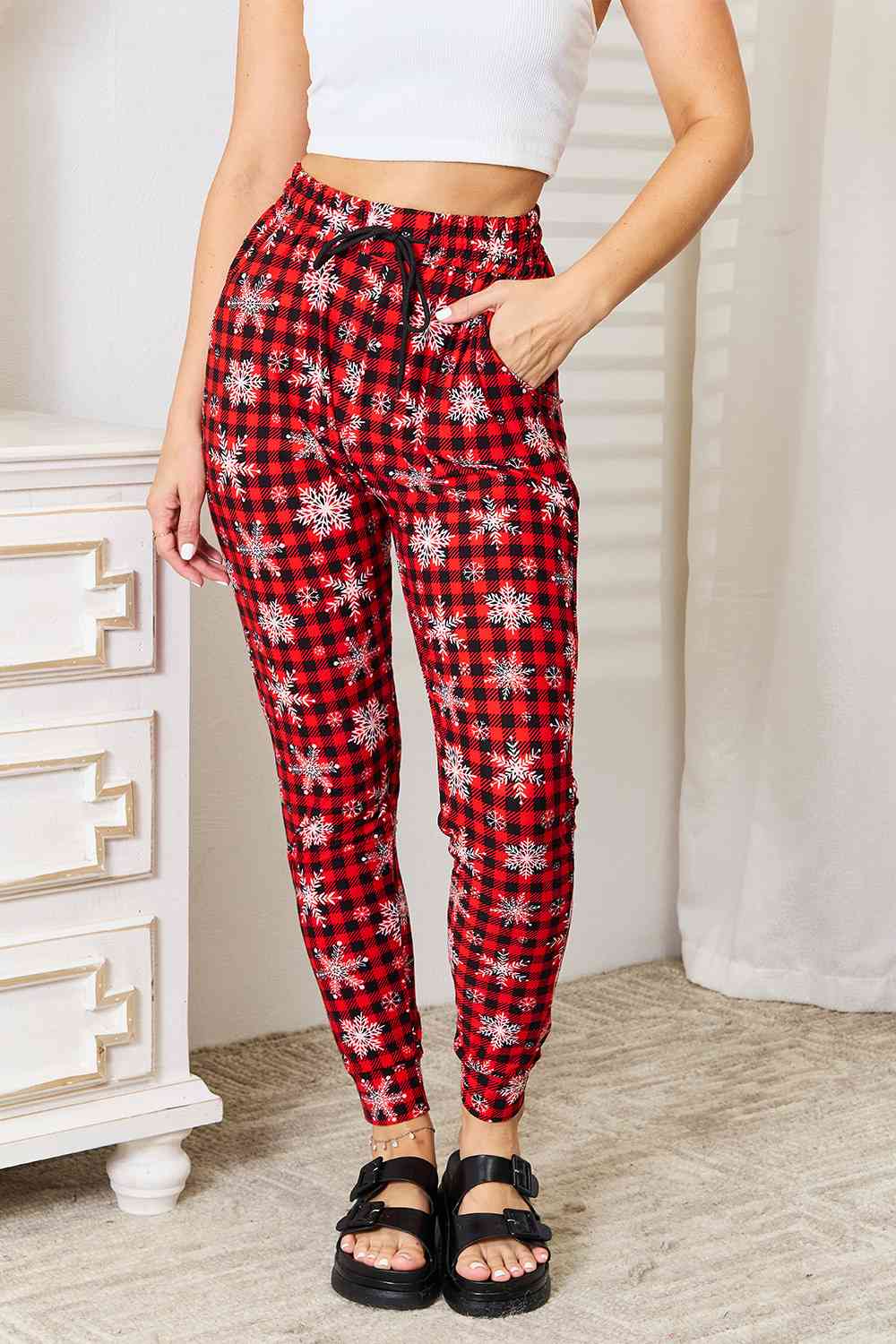 Leggings Depot Full Size Holiday Snowflake Print Joggers